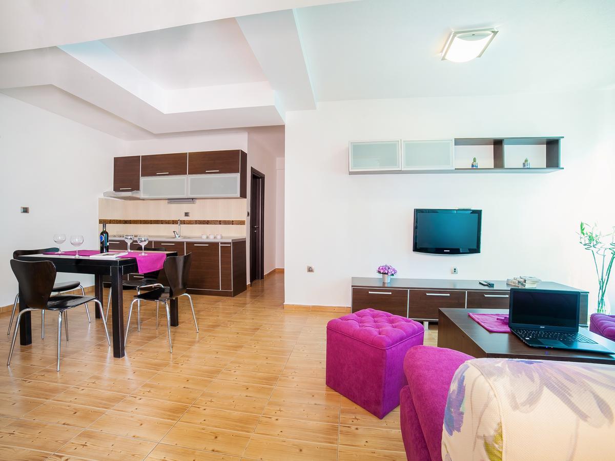 Apartments Raymond สเวติ สเตฟาน ภายนอก รูปภาพ