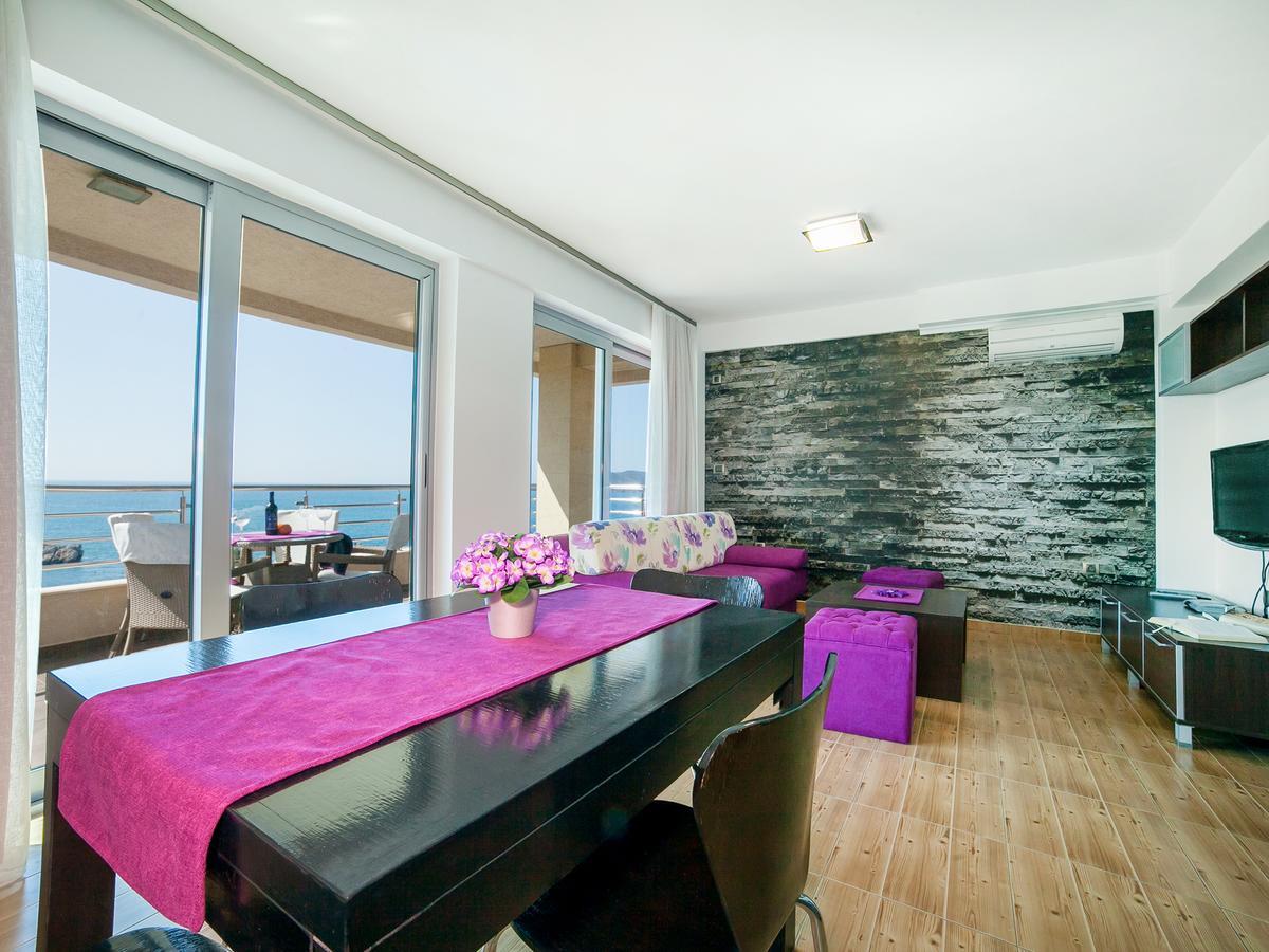 Apartments Raymond สเวติ สเตฟาน ภายนอก รูปภาพ
